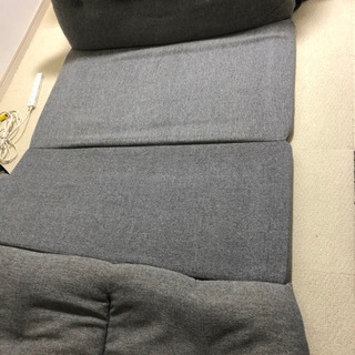 マットレスになるソファーの画像