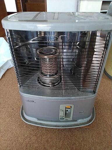 CORONA製灯油ストーブ