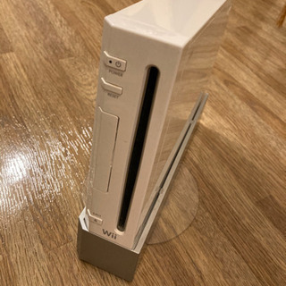 [中古]wii すぐ遊べる コントローラー・ソフト付の画像