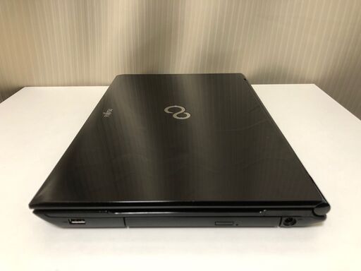 【大人な漆黒のFujitsu製ノート】【Core i3・webカメラ搭載】Core i3-3120M WiFi搭載 【メモリ・ストレー