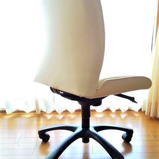 回転椅子の画像