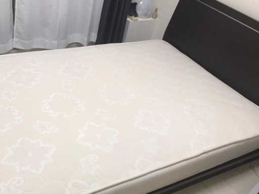 セミダブルベッド-マットレス&フレーム