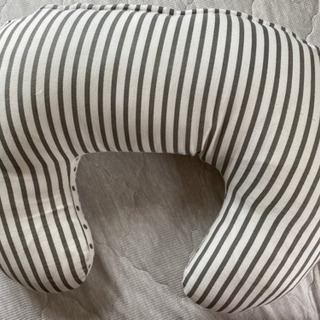 あげます♪授乳枕、サンデシカの吐き戻し防止枕のセット