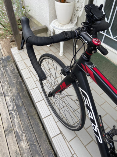 ロードバイク始める方必見　ロードバイク+バイクアイテム付　フェルトZ85