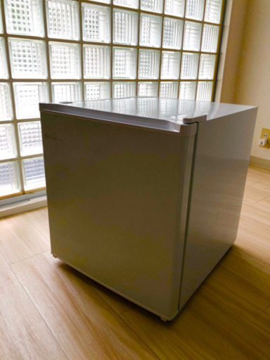 2018年製46L 白　冷蔵庫