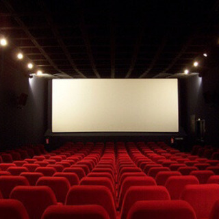 映画館に行こう！！