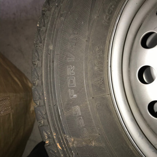 スタッドレスタイヤの画像