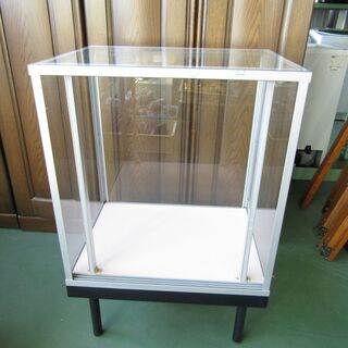 【交渉中】N1596・ガラス ショーケース 5面 4本脚 92×...