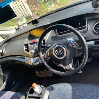 オデッセイアブソールト17年車の画像