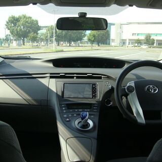 自社ローン★保証人無★全国対応★PRIUS S★人気のパールホワイト★カラーバックカメラ★車検R3年8月★5人乗り の画像
