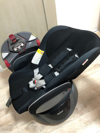 お譲り先決まりました　チャイルドシートとベビーカー　黒