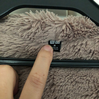 ユニクロ　ネイビー　裏地モコモコパーカーMサイズの画像