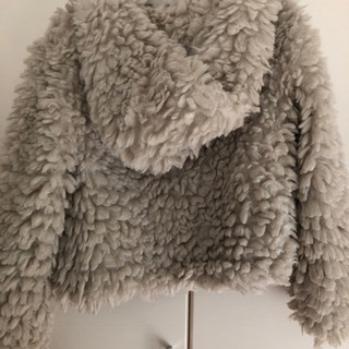 【最終】ZARA  プードルのようなモコモコあったかパーカーの画像