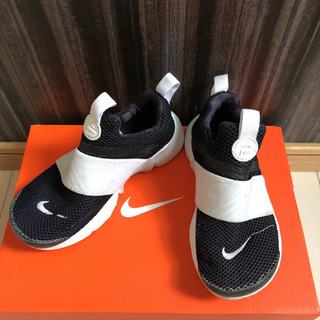 【他サイトにて完売】NIKE★ダイナモフリー(18.5) エクストリーム(19)2足セットの画像