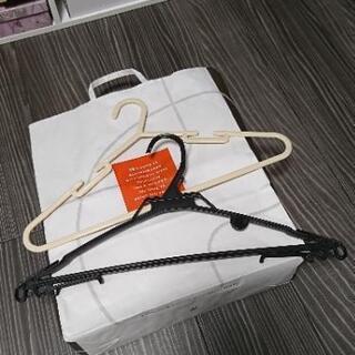 【取引中】ハンガー 32本の画像