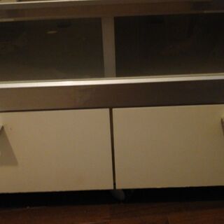 白のテレビボード。安全ホック付★中古としてご理解頂ける方★生野区の小路駅より徒歩7分 の画像
