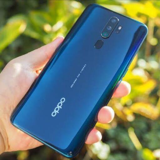 既に売れてしまいました。メッセージ頂いた方ありがとうございました。スマートフォン OPPO A5 2020 (64GB) グリーン