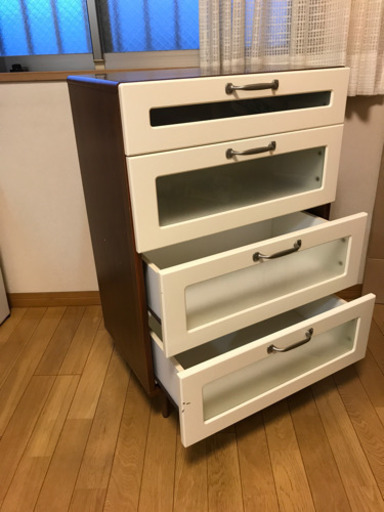 脚付きチェスト　木製　傷有り