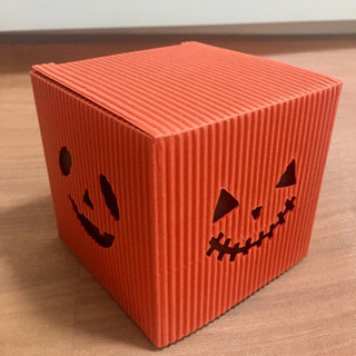 お菓子ボックス
