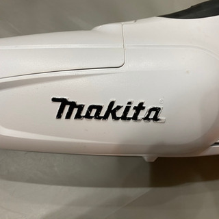 ☆お譲り先決定しました☆マキタ　バッテリー　掃除機　クリーナー　CL182FD 紙パック14枚付きの画像