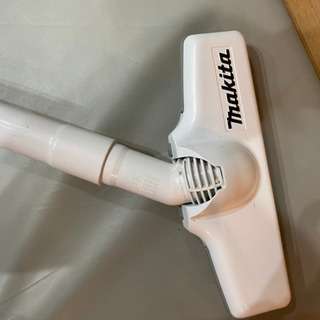 ☆お譲り先決定しました☆マキタ　バッテリー　掃除機　クリーナー　CL182FD 紙パック14枚付きの画像