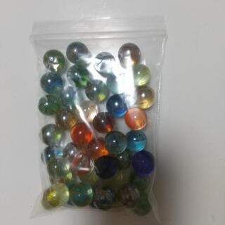 ビー玉45個の画像