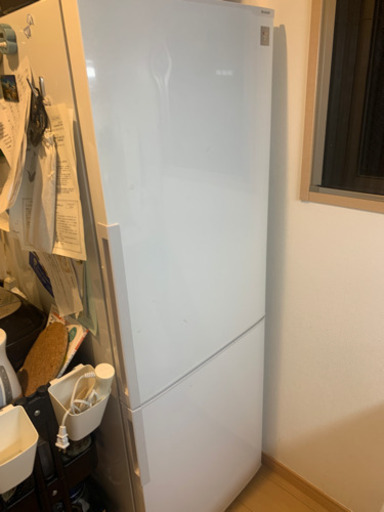 冷蔵庫　SHARP 270L