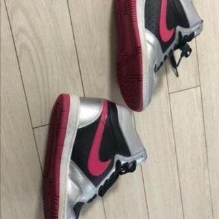 ナイキ　スニーカー　レディース　美品　24cmの画像