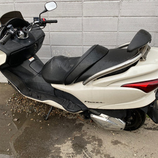 ☆MF08フォルツァ現状にて出品です^_^メンテナンスして乗ってくださいね☆250ccビッグスクーターの画像