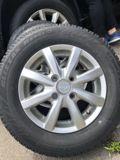 スタッドレスタイヤ