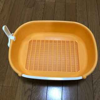 (商談中)花王子猫トイレ  2個あります。の画像