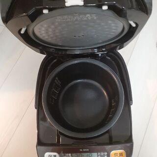 ZOJIRUSHI　炊飯器の画像