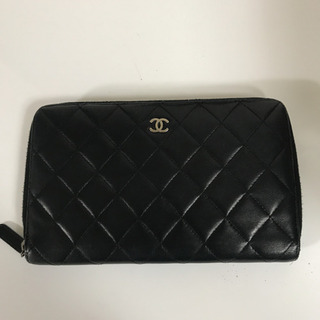CHANELラムスキン長財布