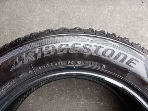 225/60Ｒ17　4本組　ブリヂストンブリザック　スタッドレス　エクストレイル
