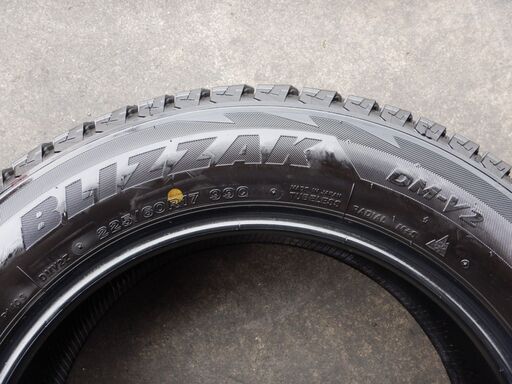 225/60Ｒ17　4本組　ブリヂストンブリザック　スタッドレス　エクストレイル