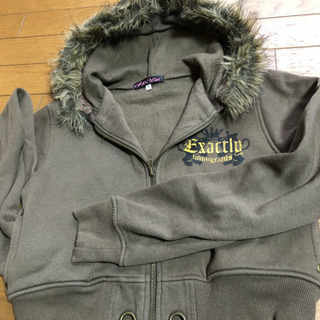 160cm 短丈フード付きトレーナーの画像