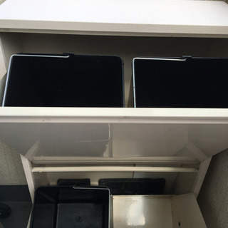 ダストボックス、ゴミ箱（白）の画像