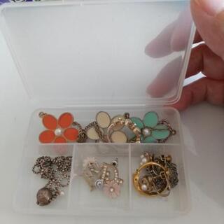 アクセサリーケースの画像