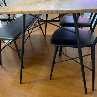 ダイニングテーブル　4〜5人用の画像