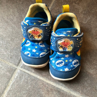 アンパンマンシューズ　13.5センチ