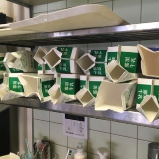 引き取り限定　牛乳パック 無料