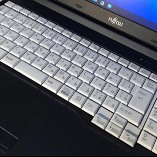 富士通　A576P i5-6300U/SSD 115G/8GB