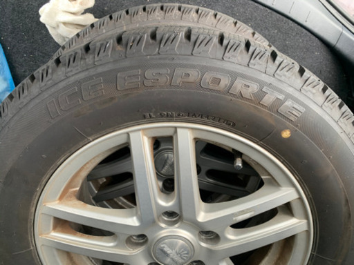 スタッドレスタイヤ　195-65-15 バリ山