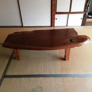 テーブル
