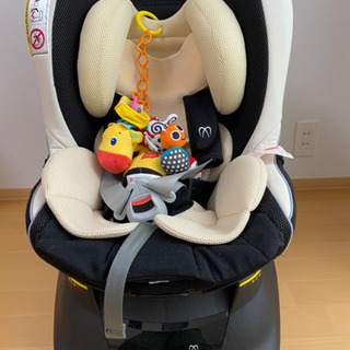 エールべべ　チャイルドシート