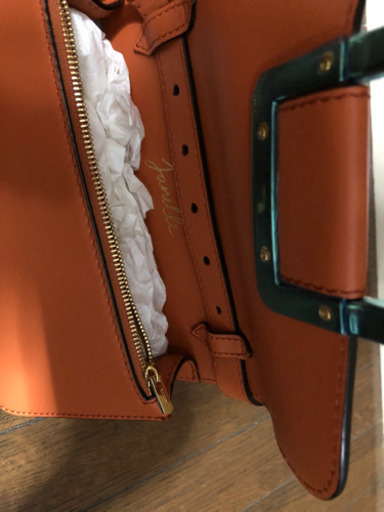 バリーオレンジバッグ