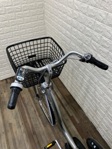 ブリジストン　assista シルバー② 8.9AH 新基準　電動アシスト自転車