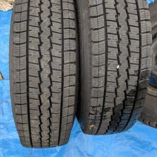 2018年スタットレスタイヤ　トヨタサクシードバン（H16UL）　タイヤ＆スチールホイール　4本SET 165R13-LT6PRの画像