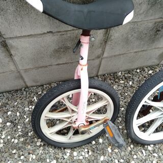 小学生用の一輪車の画像