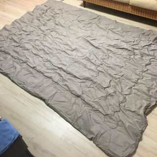 こたつ布団 濃茶とグリーン リバーシブル仕様 100円の画像